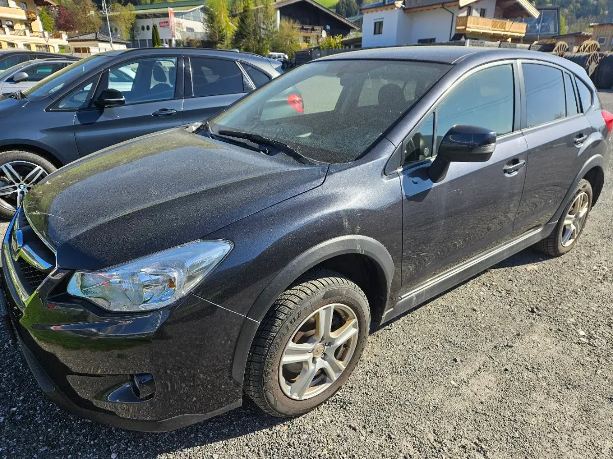 Subaru Xv 2013 photo 2