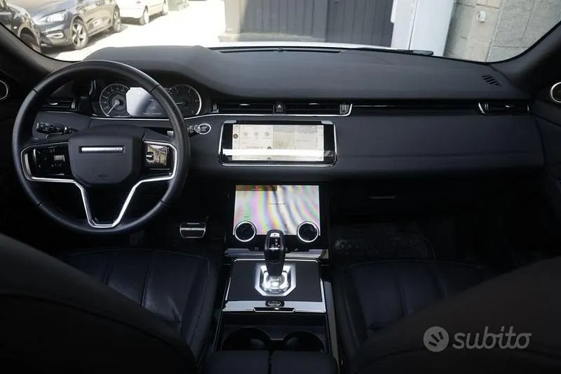 Land Rover Range Rover Evoque 2022 photo 2