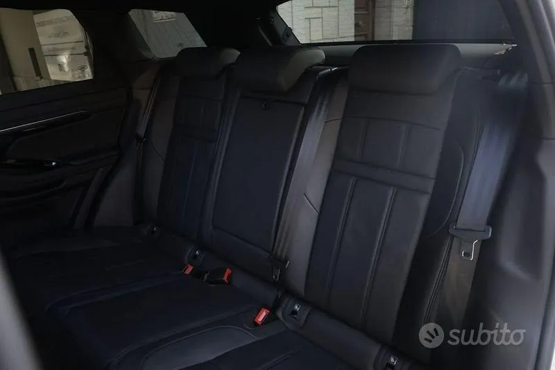 Land Rover Range Rover Evoque 2022 photo 3