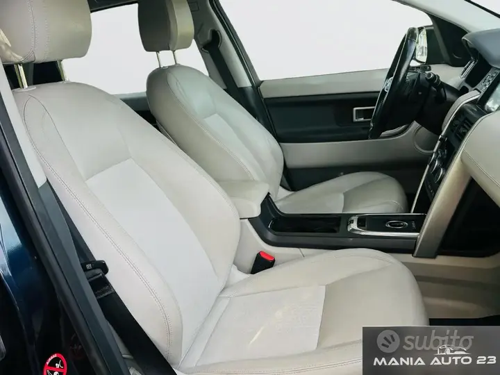 Land Rover Discovery Sport 2017 photo 5