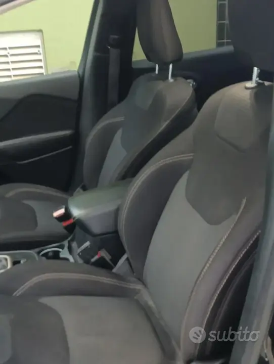 Jeep Cherokee 2016 photo 2