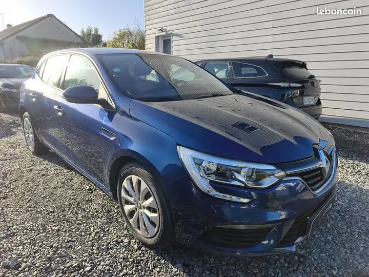 Renault Megane 2019 photo 3