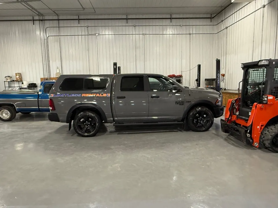 Leer Truck Cap/Topper 2022 photo 4