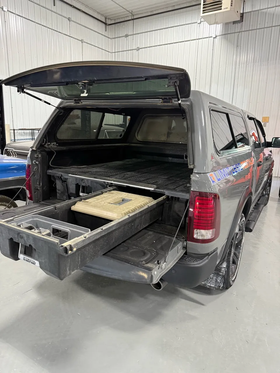 Leer Truck Cap/Topper 2022 photo 5