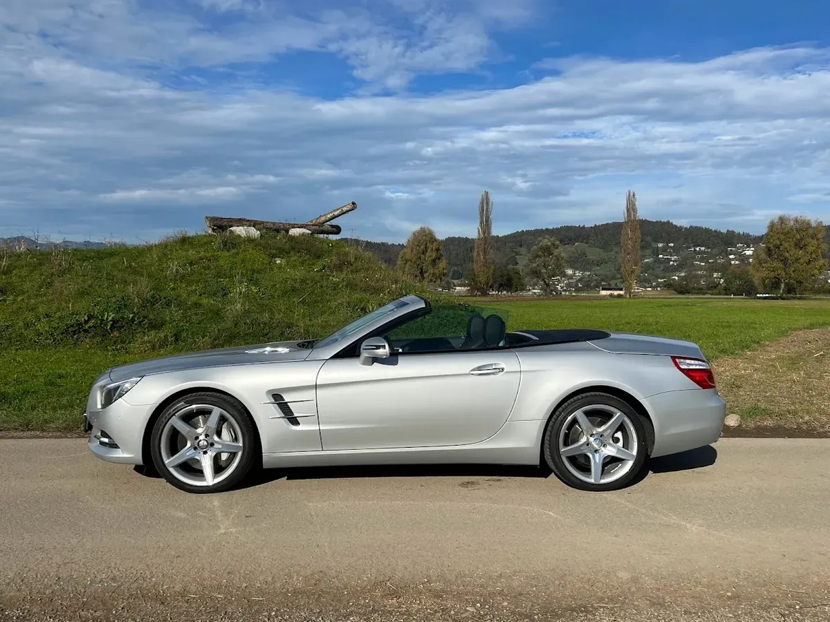 Mercedes-Benz Sl-Class 2015 photo 2