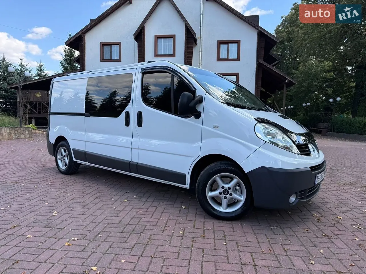 Renault Trafic 2012 photo 5