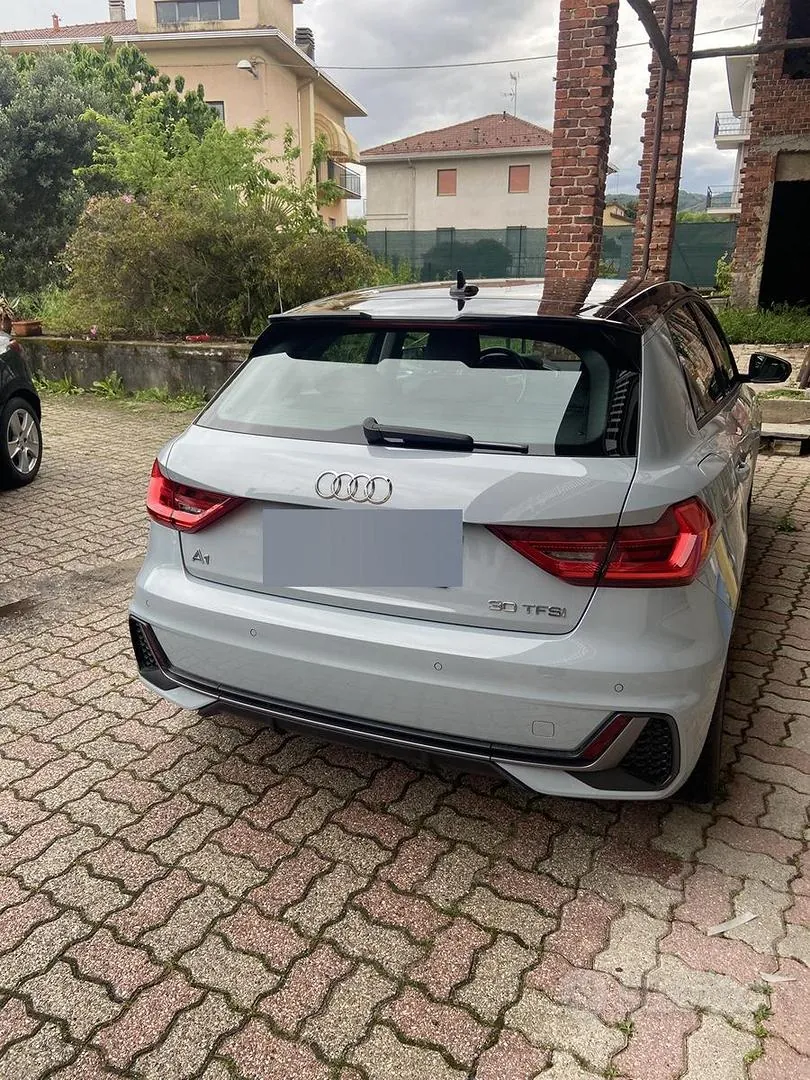 Audi A1 2025 photo 2