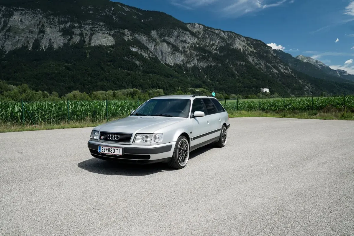 Audi 100