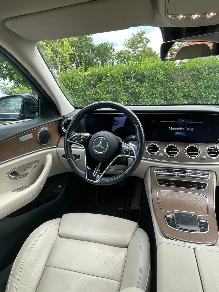 Mercedes-Benz E-Class 2020 photo 3