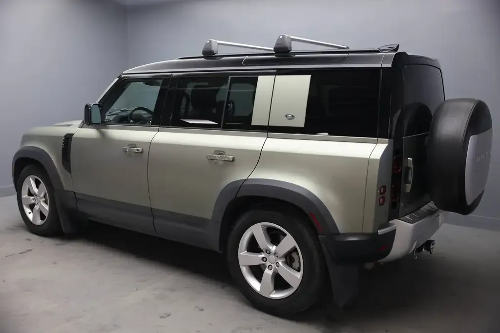 Land Rover Defender 2020 photo 3