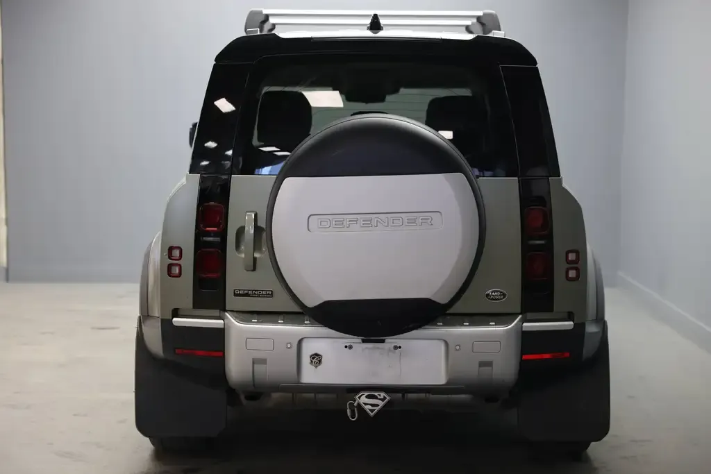 Land Rover Defender 2020 photo 4