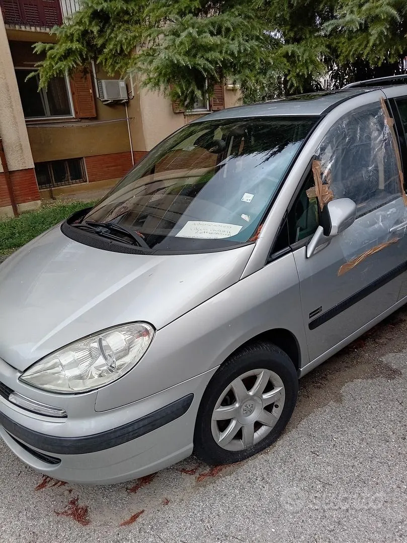 Peugeot 807