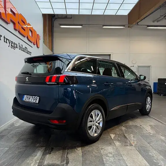 Peugeot 5008 2022 photo 4