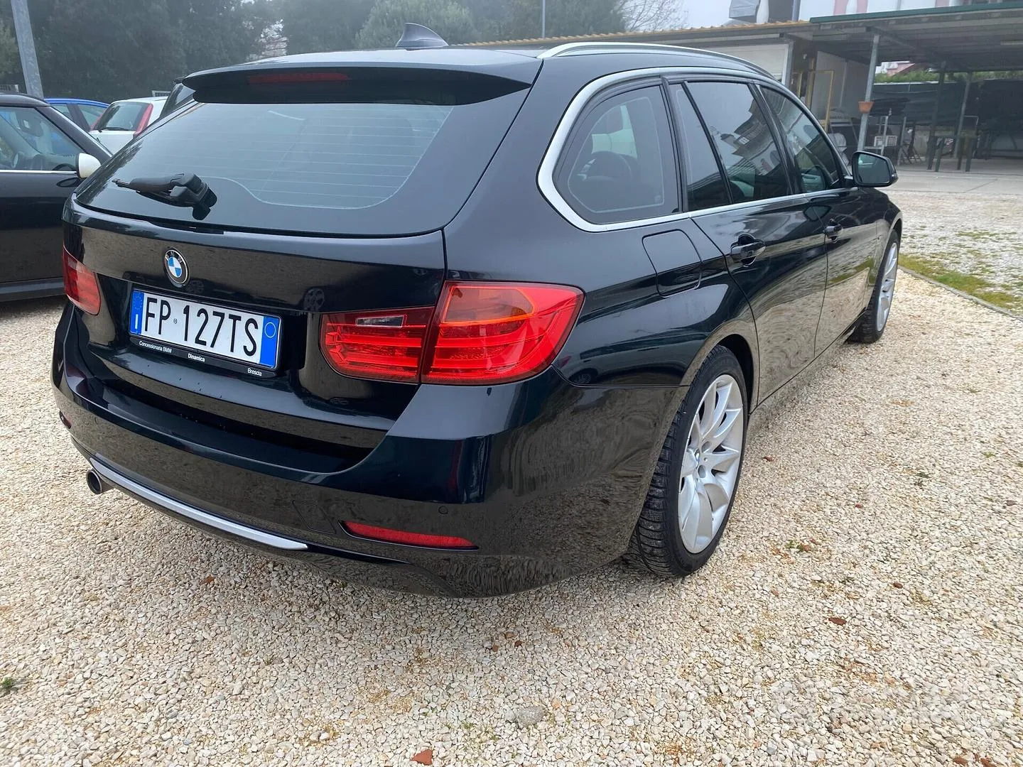 BMW 318 2014 photo 4
