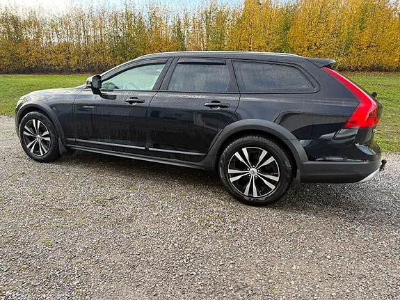 Volvo V90 Cross Country 2020 photo 2