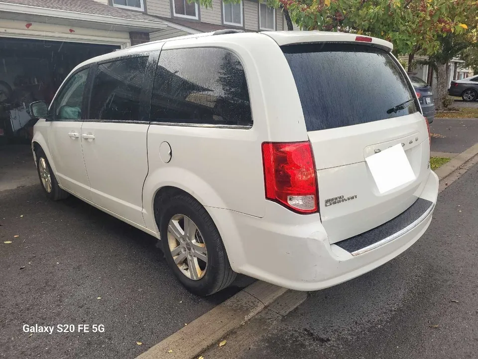 Dodge Grand Caravan 2018 photo 3