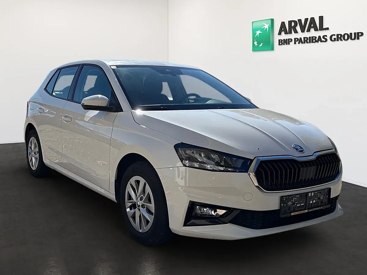 Skoda Fabia 2023 photo 2