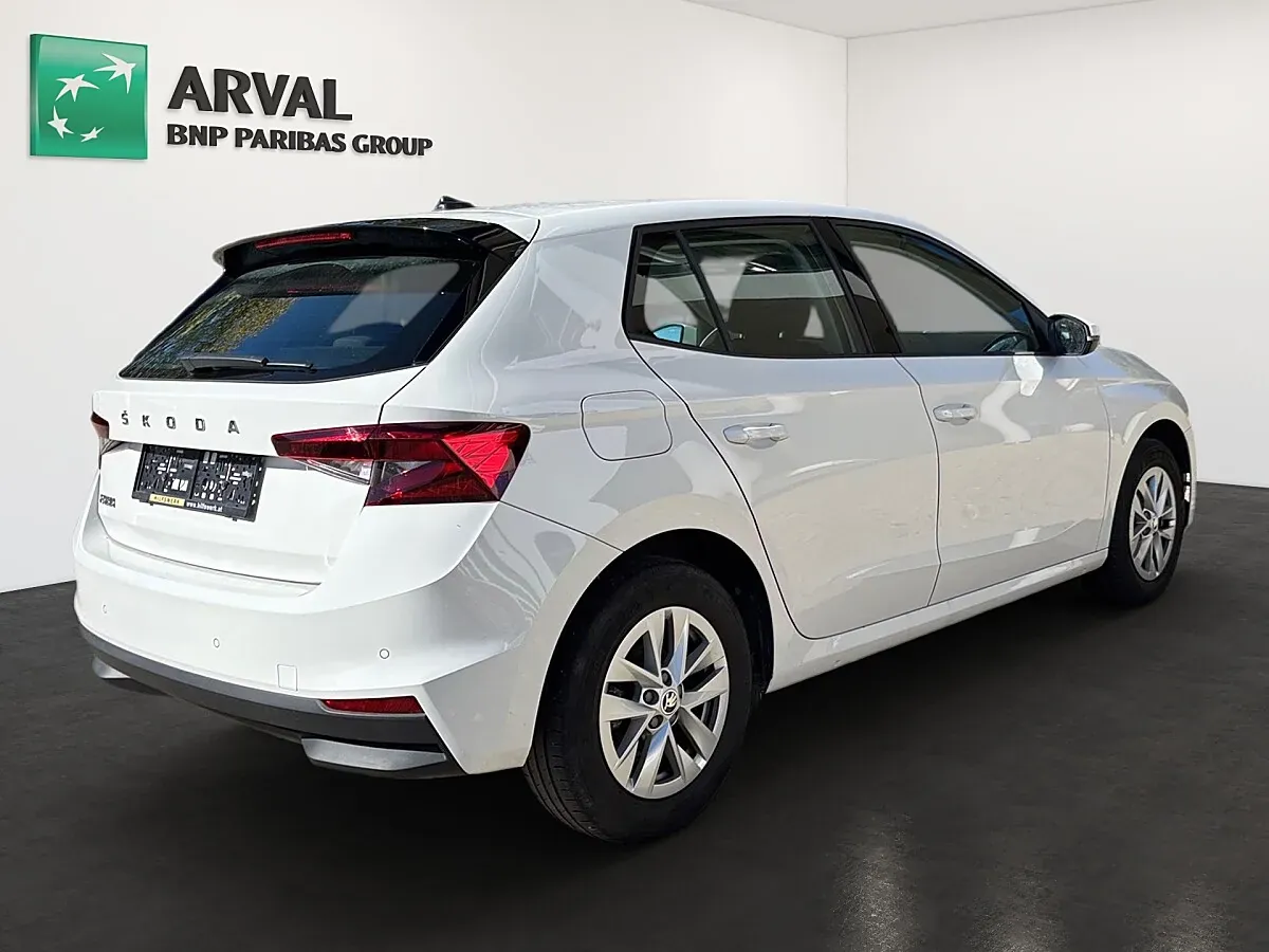 Skoda Fabia 2023 photo 3