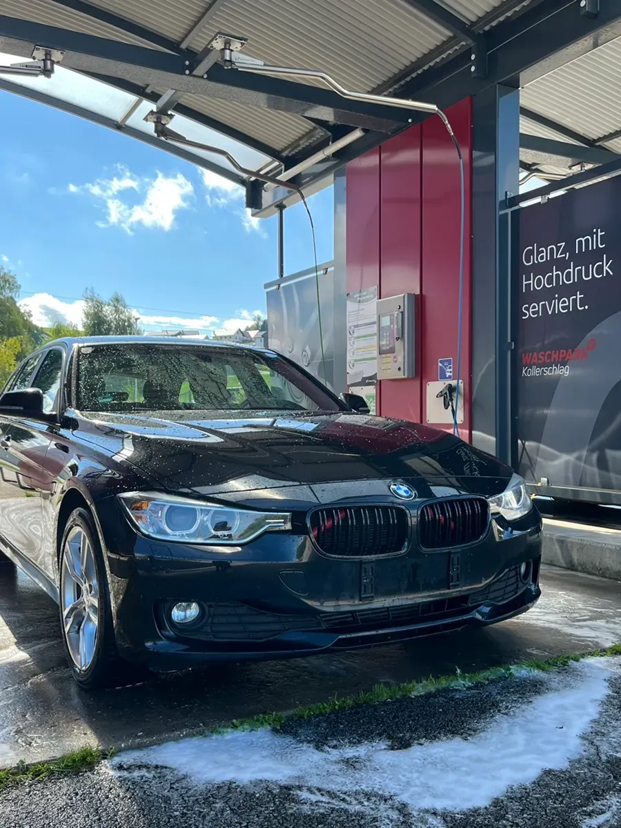 BMW 3 Series 2013 photo 2