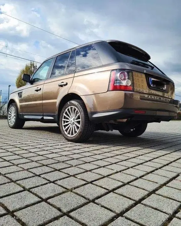 Land Rover Range Rover Sport 2010 photo 3