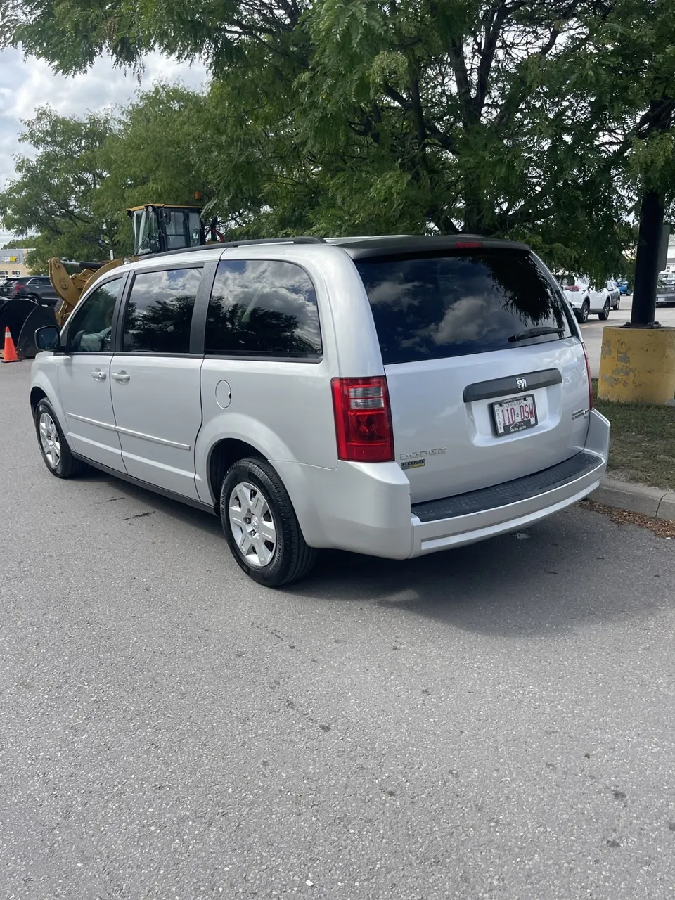 Dodge Grand Caravan 2010 photo 3