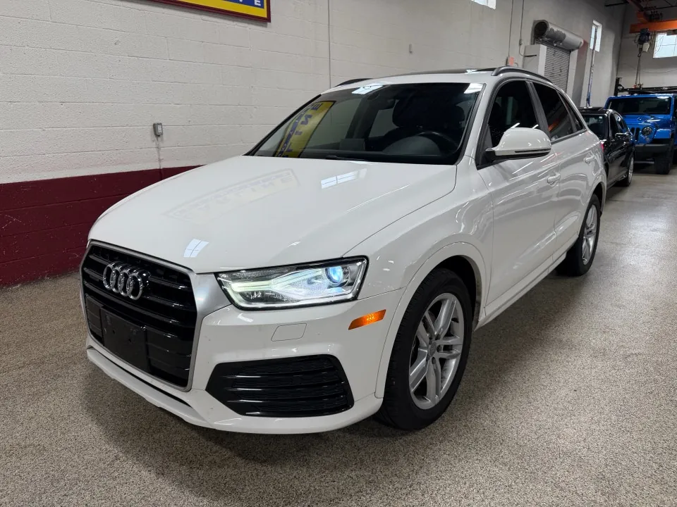 Audi Q3 2018 photo 2