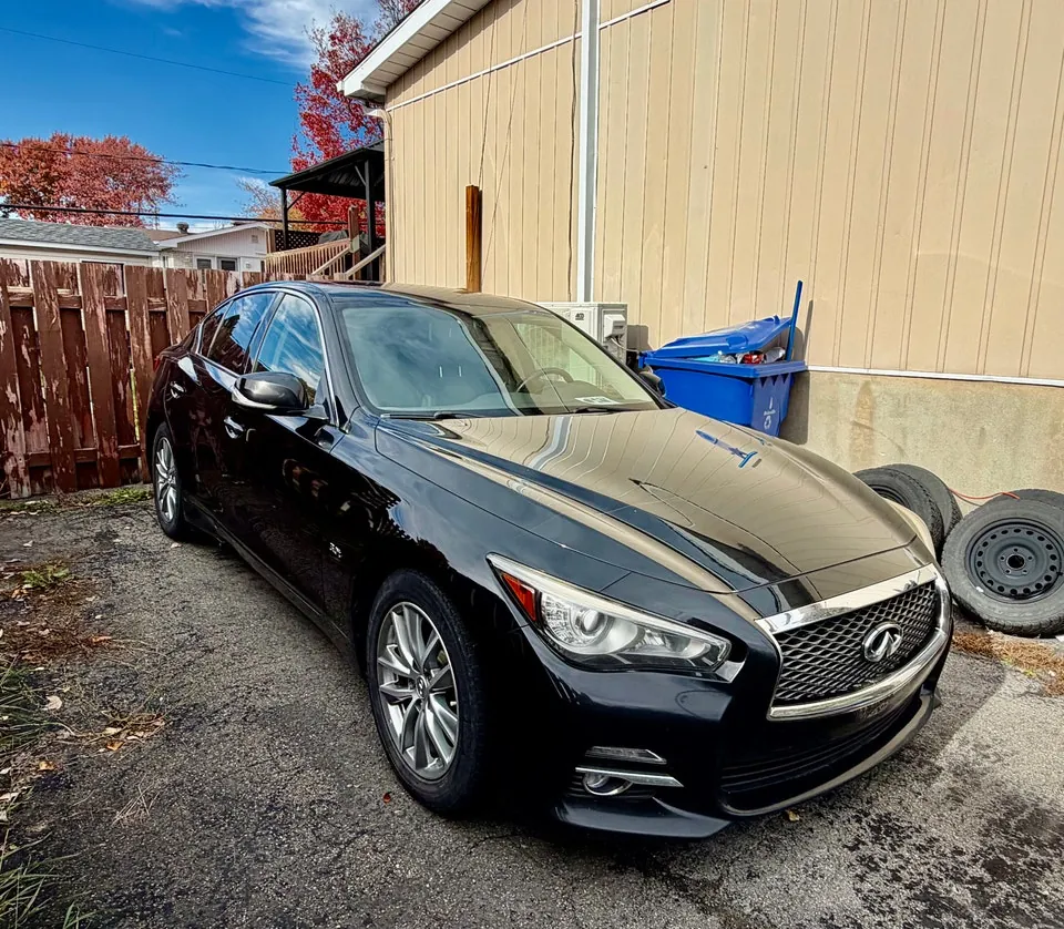 Infiniti Q50 2017 photo 2