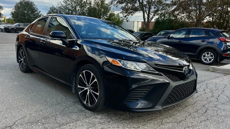 Toyota Camry 2018 photo 3