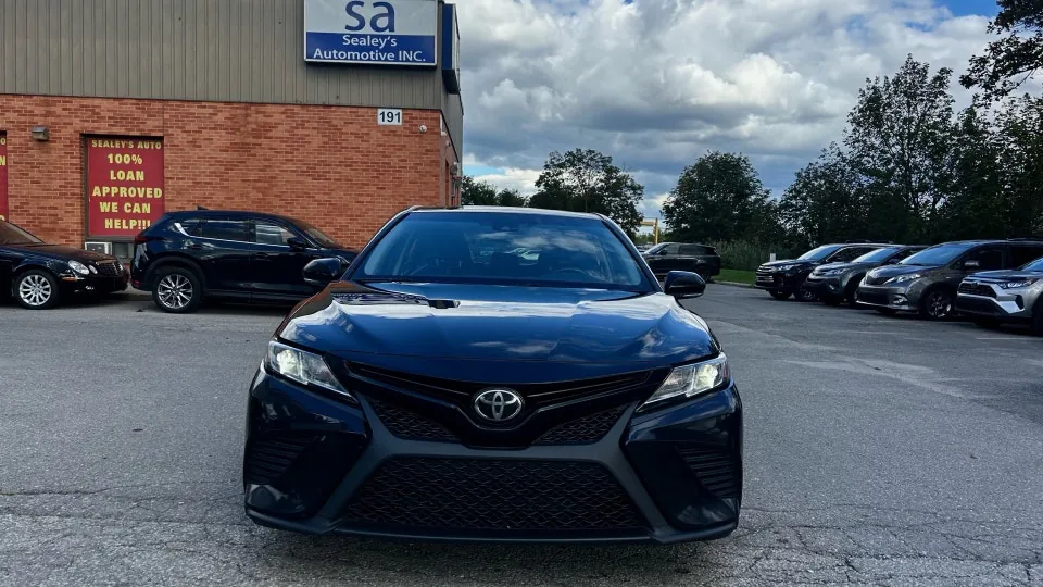 Toyota Camry 2018 photo 2
