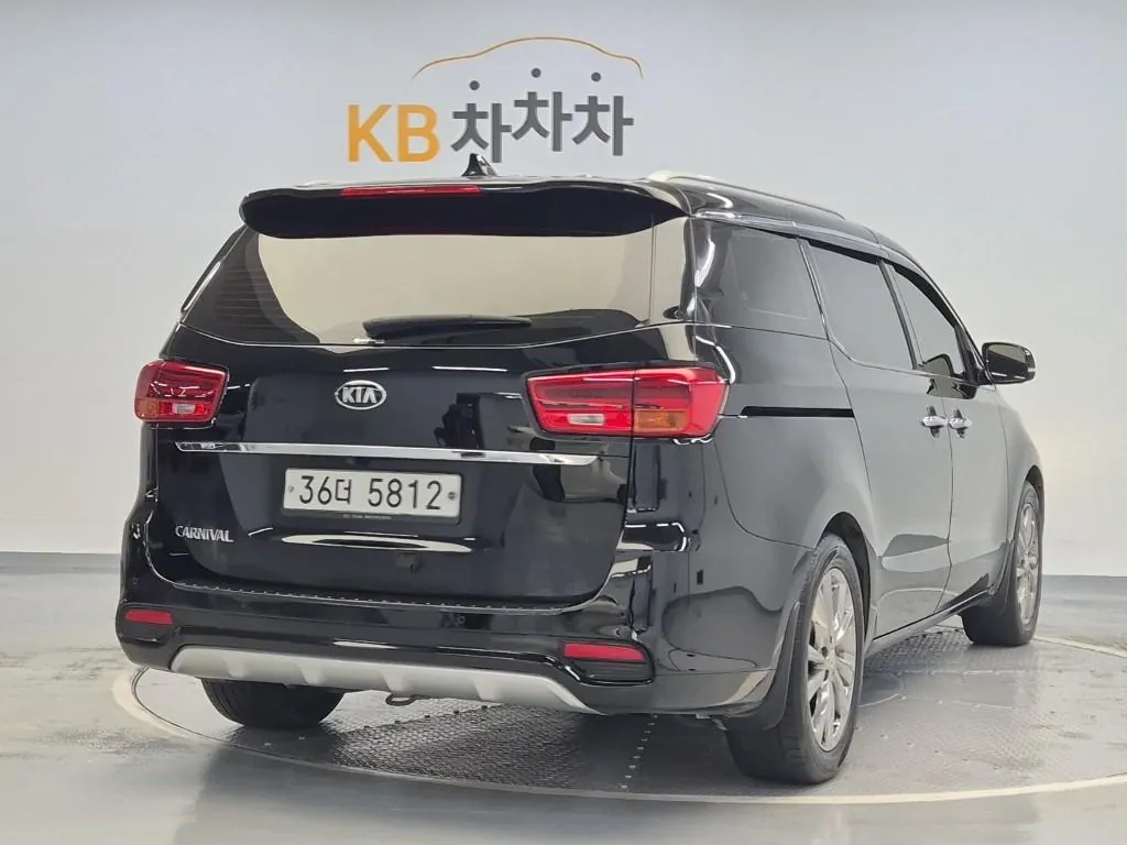 Kia Carnival 2019 photo 3