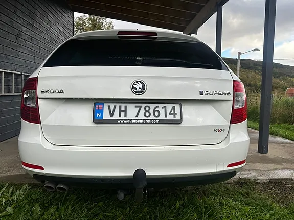 Skoda Superb 2014 photo 3