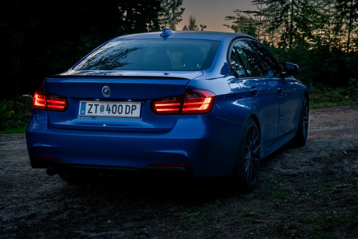BMW 3 Series 2014 photo 2