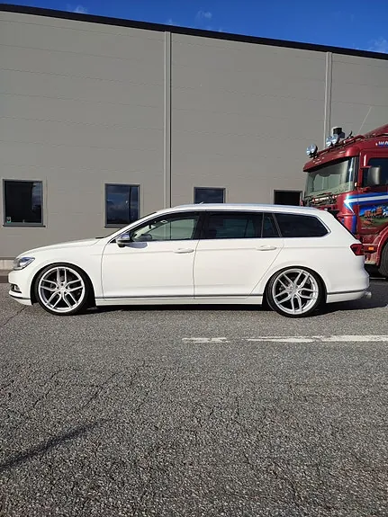 Volkswagen Passat 2016 photo 2