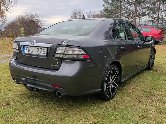 Saab 9-3 2010 photo 3