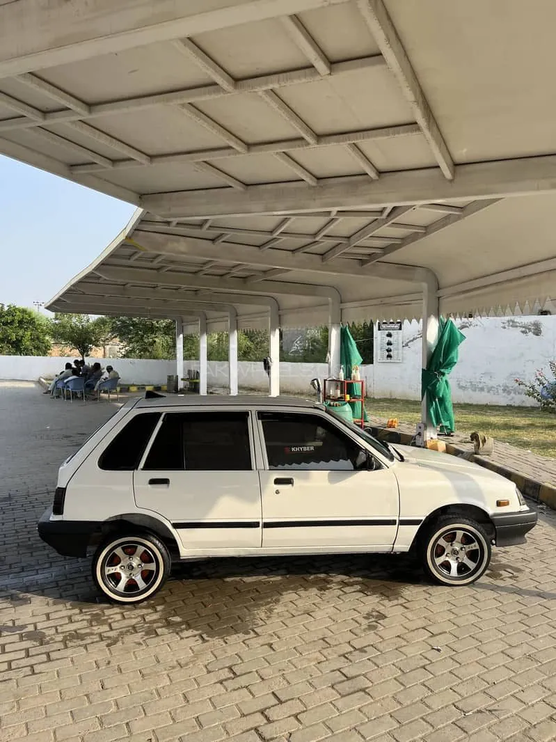 Suzuki Khyber