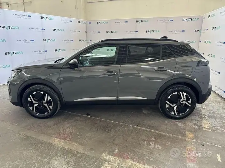 Peugeot 2008 2023 photo 2
