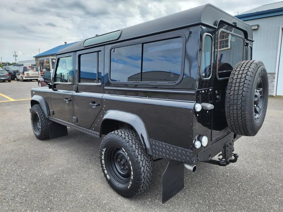 Land Rover Defender 2009 photo 4