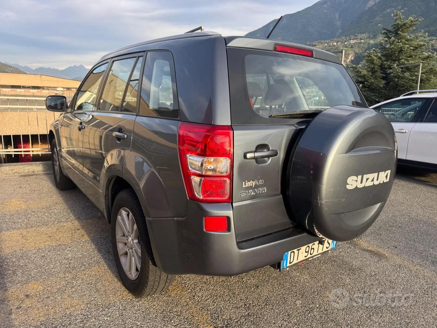 Suzuki Grand Vitara 2009 photo 2