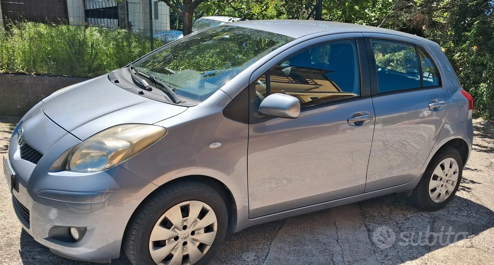 Toyota Yaris 2010 photo 4