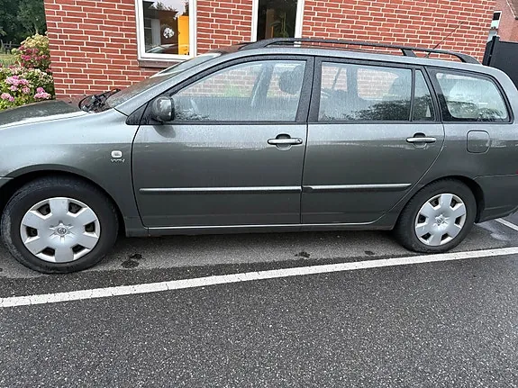 Toyota Corolla 2002 photo 3