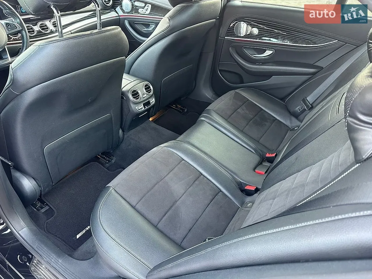 Mercedes-Benz E-Class 2018 photo 5