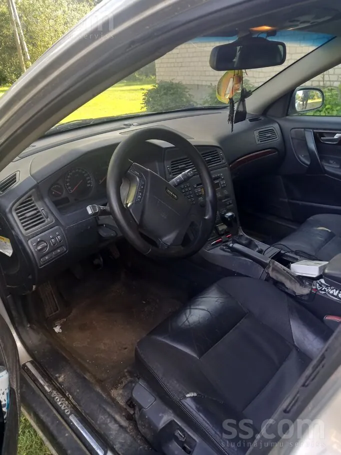 Volvo V70 2000 photo 3