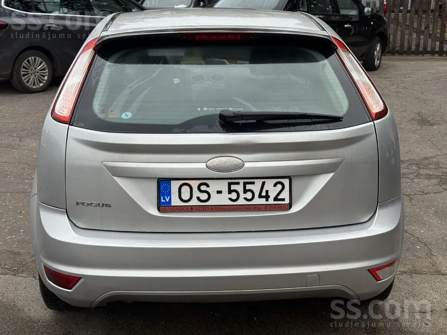 Ford Focus 2009 photo 3