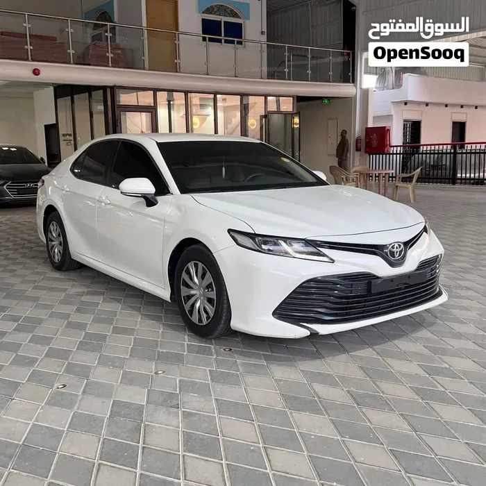 Toyota Camry 2019 photo 2