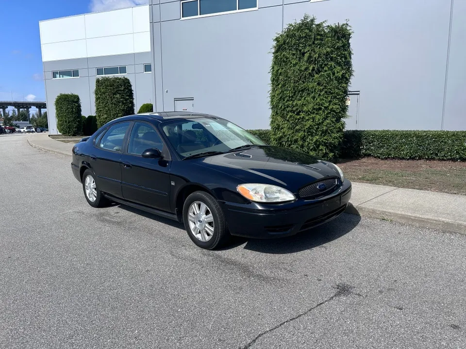 Ford Taurus 2005 photo 2