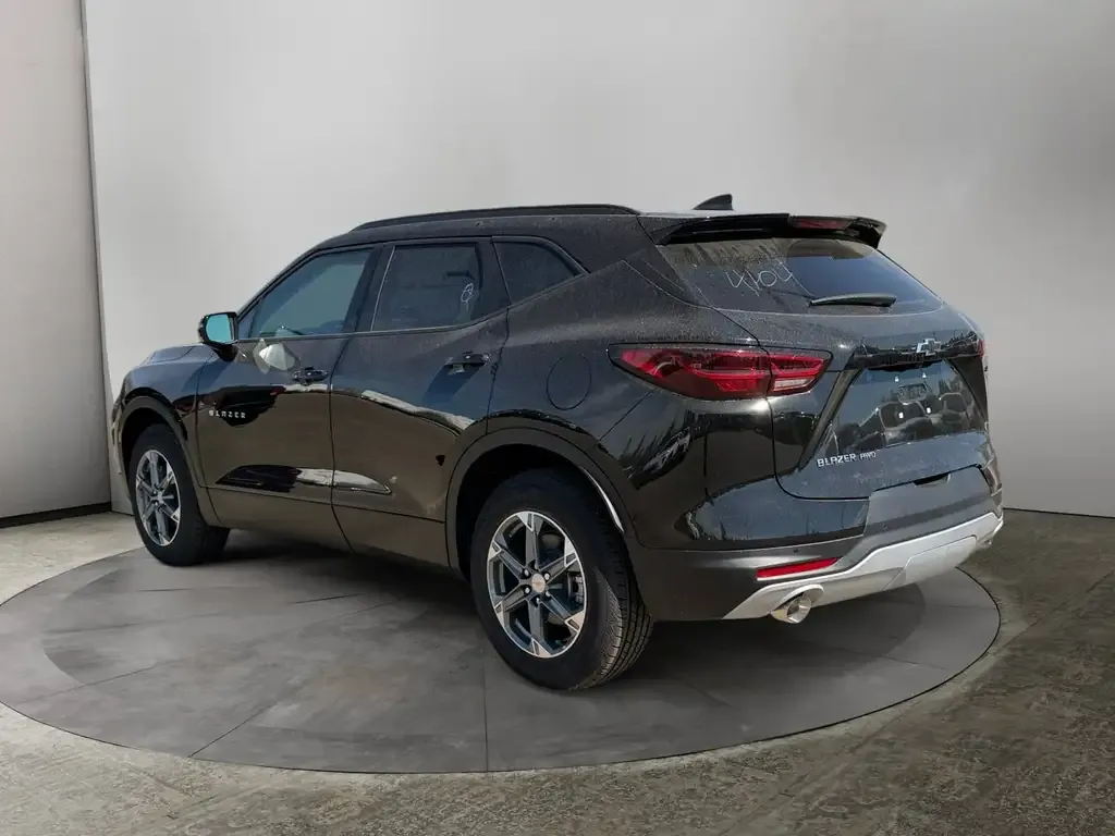 Chevrolet Blazer 2026 photo 3