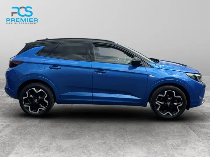 Vauxhall Grandland 2022 photo 3