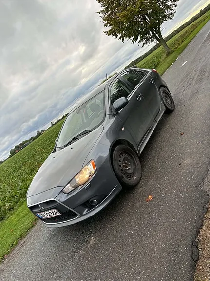 Mitsubishi Lancer 2010 photo 2