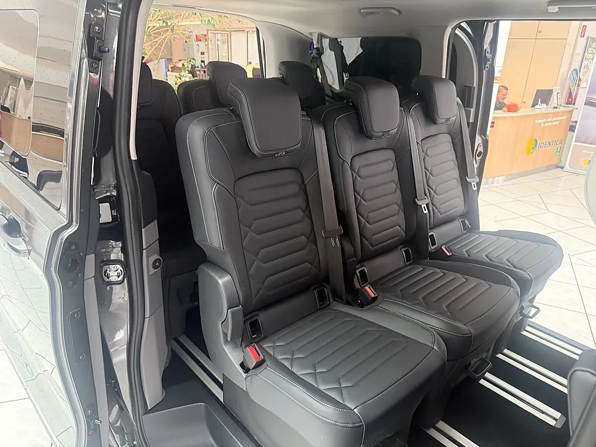 Ford Tourneo photo 3