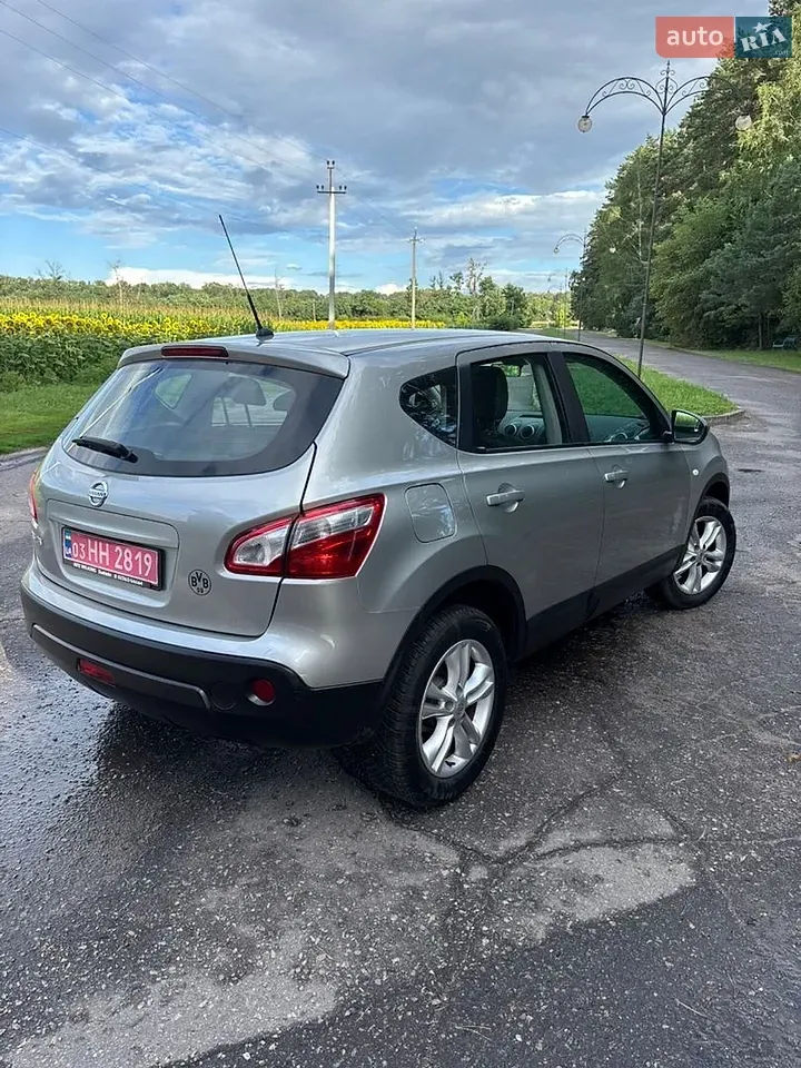 Nissan Qashqai 2012 photo 5